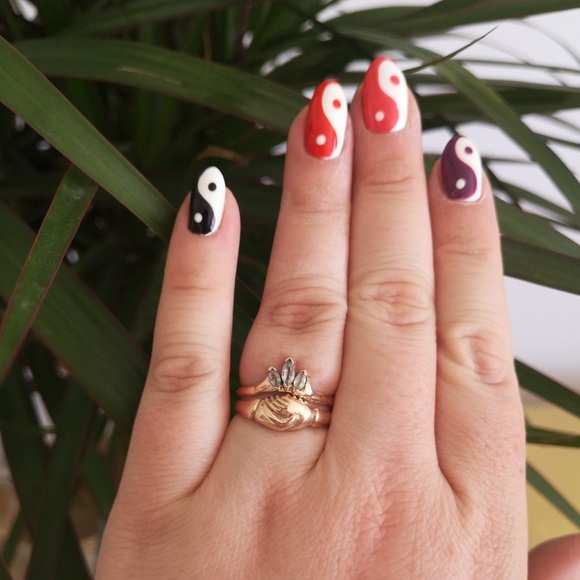 GoldenGrove Engagement Ring and Wedding Band Set - Picture 3 of 4